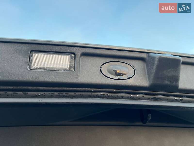 Позашляховик / Кросовер Rivian R1S 2023 в Львові