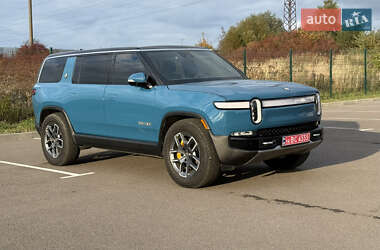 Внедорожник / Кроссовер Rivian R1S 2022 в Ровно