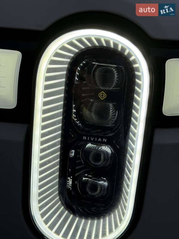 Внедорожник / Кроссовер Rivian R1S 2023 в Львове