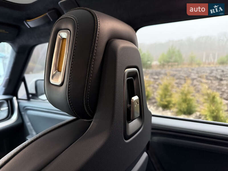 Внедорожник / Кроссовер Rivian R1S 2023 в Хмельницком
