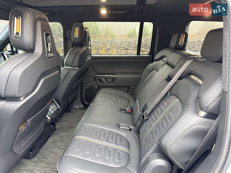 Внедорожник / Кроссовер Rivian R1S 2023 в Хмельницком