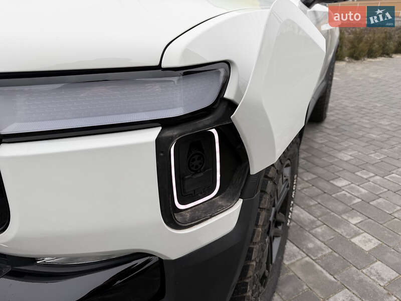 Внедорожник / Кроссовер Rivian R1S 2023 в Хмельницком