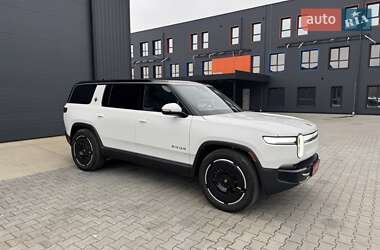 Позашляховик / Кросовер Rivian R1S 2025 в Дубні