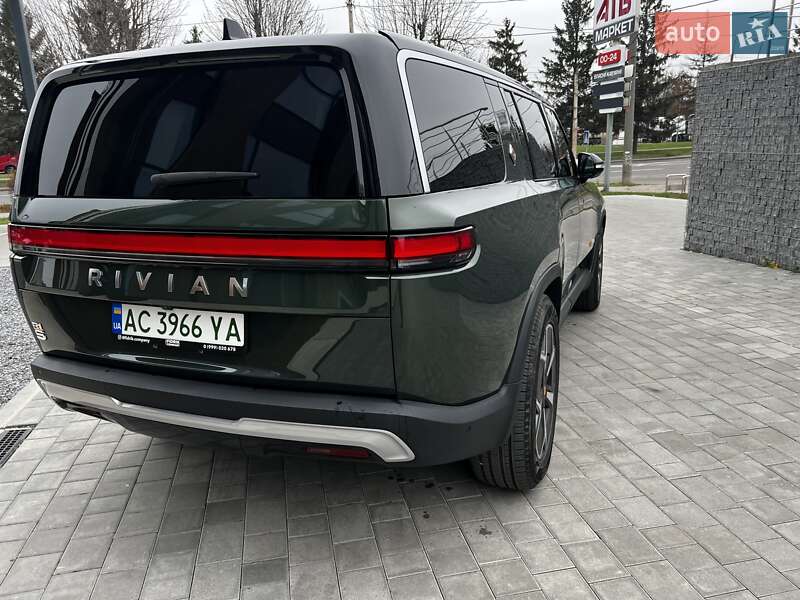 Внедорожник / Кроссовер Rivian R1S 2023 в Луцке фото 3 Внедорожник / Кроссовер Rivian R1S 2023 в Луцке