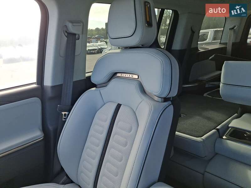Внедорожник / Кроссовер Rivian R1S 2023 в Киеве фото 24 Внедорожник / Кроссовер Rivian R1S 2023 в Киеве
