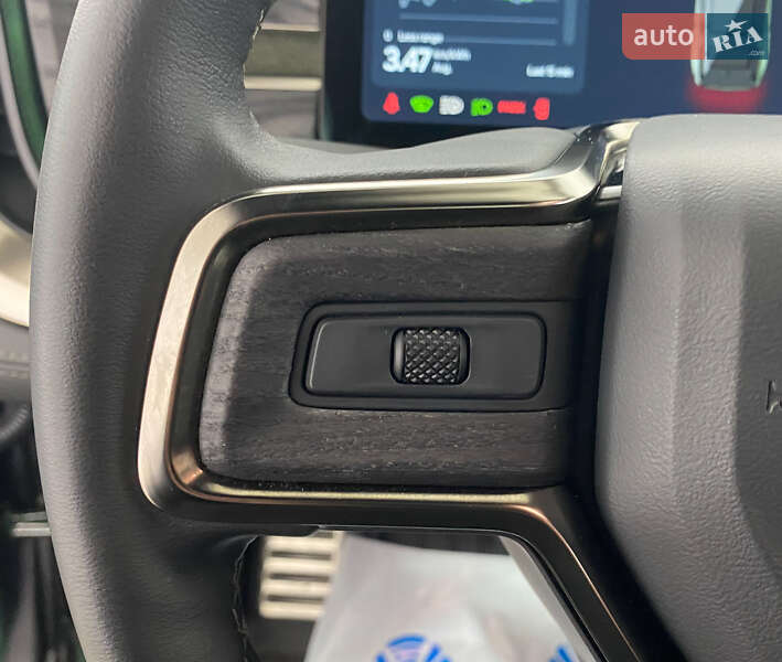 Внедорожник / Кроссовер Rivian R1S 2023 в Львове фото 15 Внедорожник / Кроссовер Rivian R1S 2023 в Львове