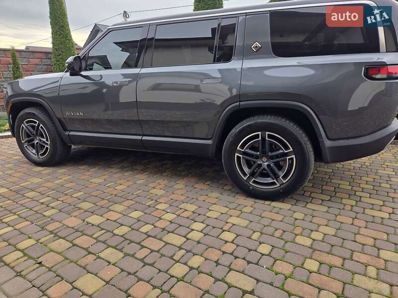 Внедорожник / Кроссовер Rivian R1S 2024 в Ровно фото 2 Внедорожник / Кроссовер Rivian R1S 2024 в Ровно