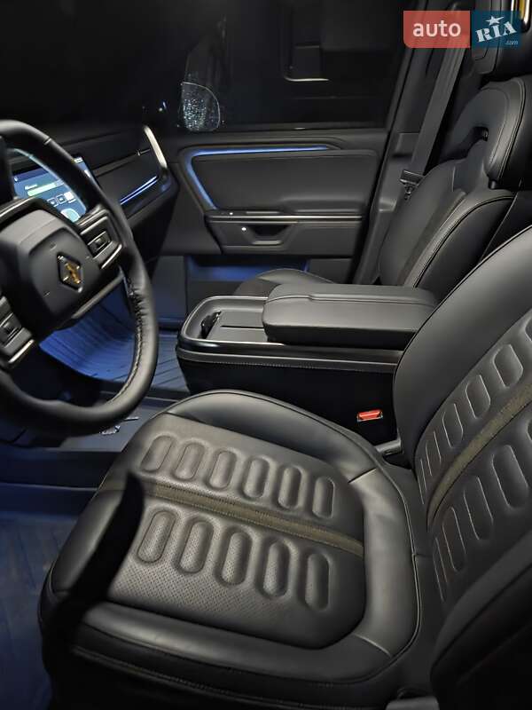 Внедорожник / Кроссовер Rivian R1S 2024 в Ровно фото 11 Внедорожник / Кроссовер Rivian R1S 2024 в Ровно