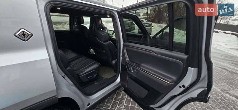 Внедорожник / Кроссовер Rivian R1S 2022 в Хмельницком