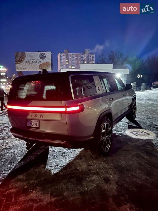 Внедорожник / Кроссовер Rivian R1S 2022 в Хмельницком
