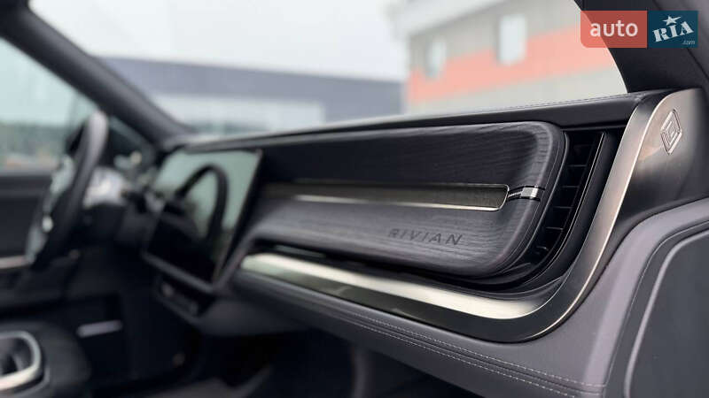 Внедорожник / Кроссовер Rivian R1S 2024 в Костополе