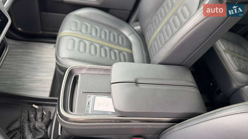 Внедорожник / Кроссовер Rivian R1S 2024 в Костополе