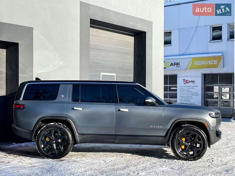 Внедорожник / Кроссовер Rivian R1S 2023 в Киеве