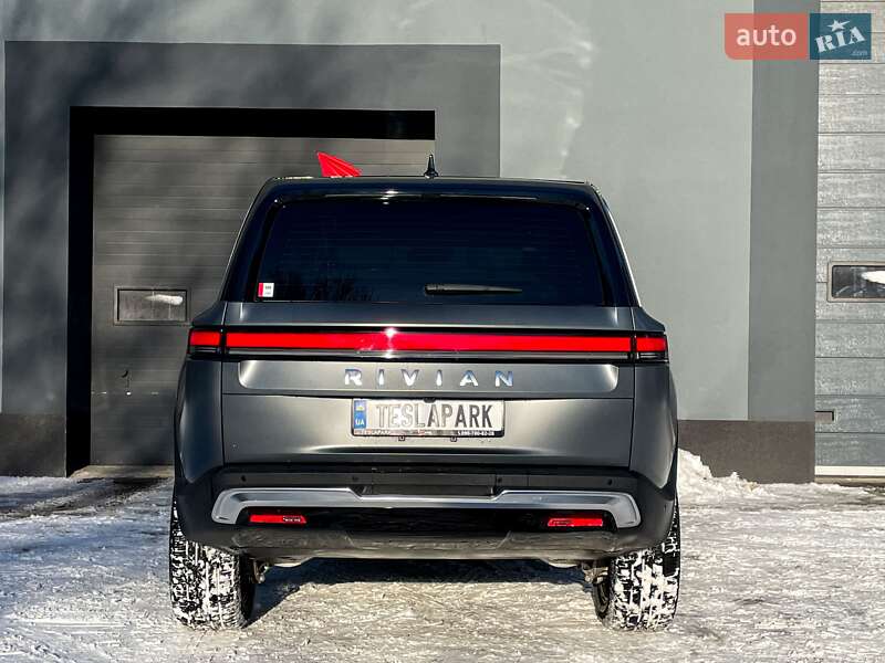 Внедорожник / Кроссовер Rivian R1S 2023 в Киеве