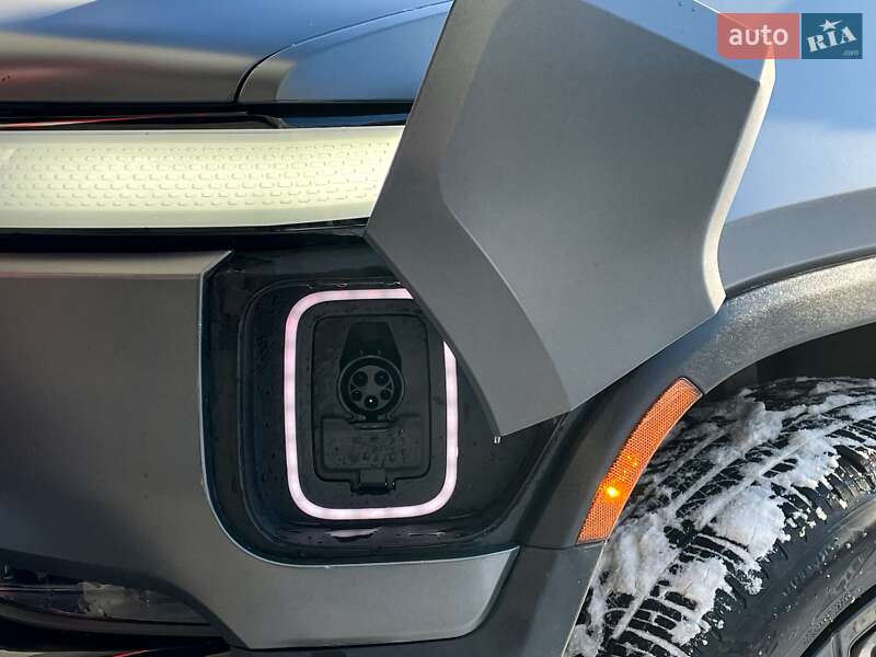 Внедорожник / Кроссовер Rivian R1S 2023 в Киеве