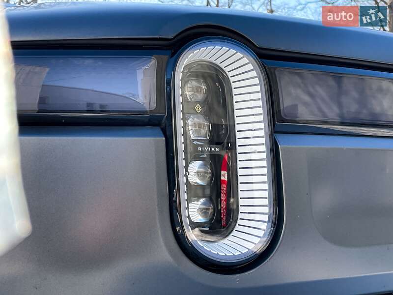 Внедорожник / Кроссовер Rivian R1S 2023 в Киеве