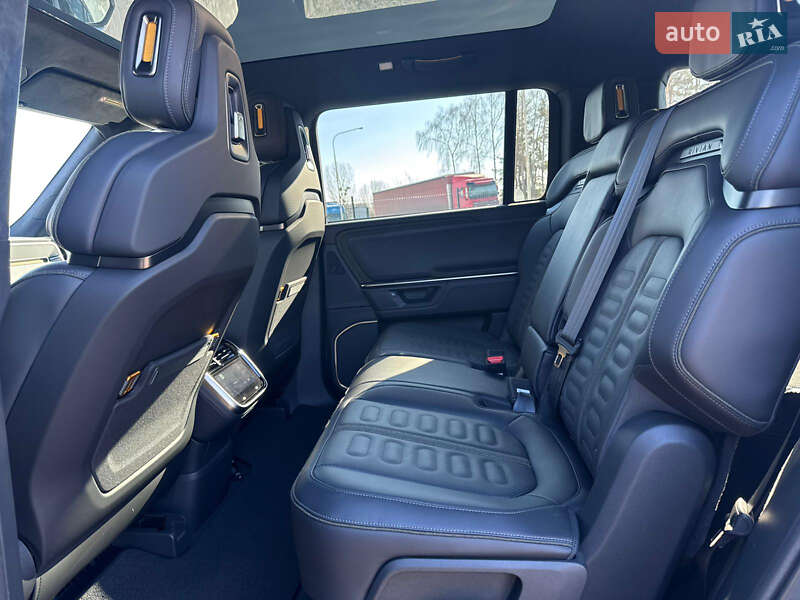 Внедорожник / Кроссовер Rivian R1S 2025 в Луцке