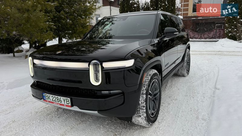 Rivian R1S 2025