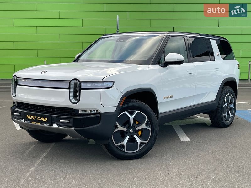 Rivian R1S 2023