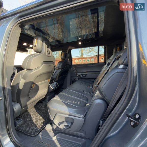 Внедорожник / Кроссовер Rivian R1S 2022 в Хмельницком