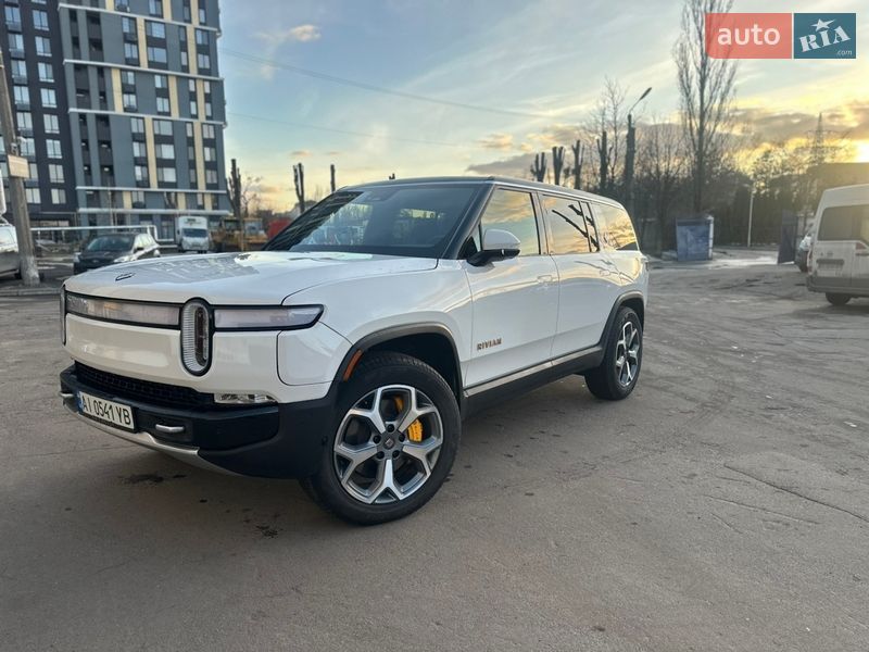 Внедорожник / Кроссовер Rivian R1S 2024 в Киеве