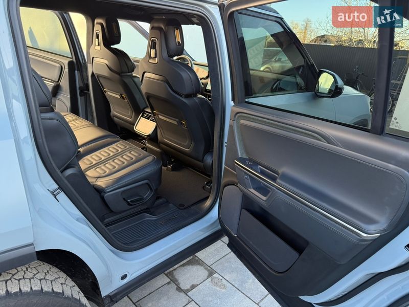 Внедорожник / Кроссовер Rivian R1S 2024 в Староконстантинове