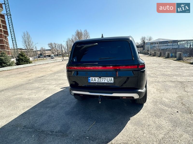 Внедорожник / Кроссовер Rivian R1S 2023 в Киеве