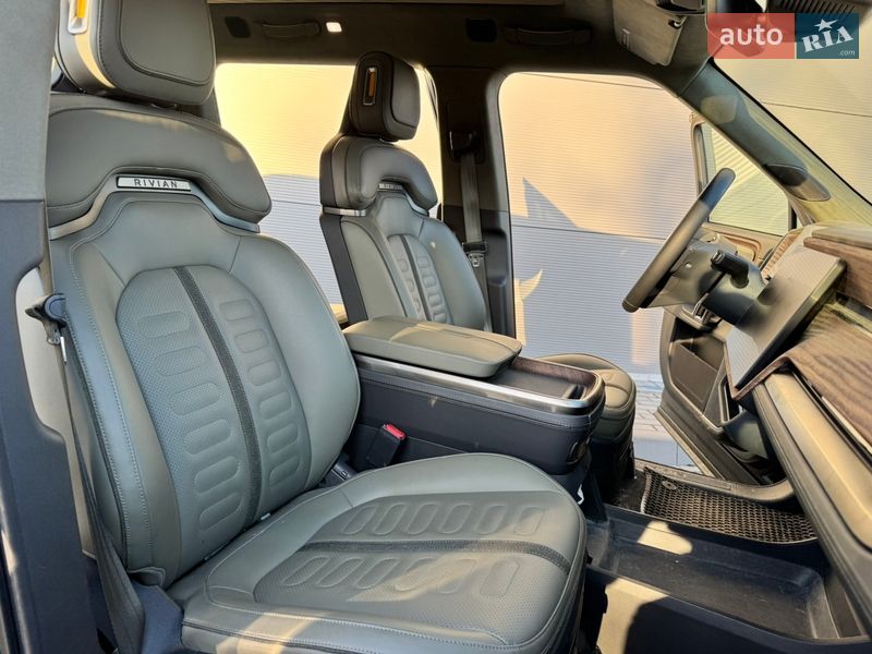 Позашляховик / Кросовер Rivian R1S 2023 в Києві