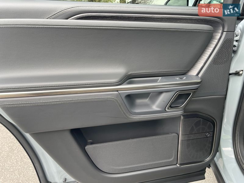 Позашляховик / Кросовер Rivian R1S 2023 в Києві