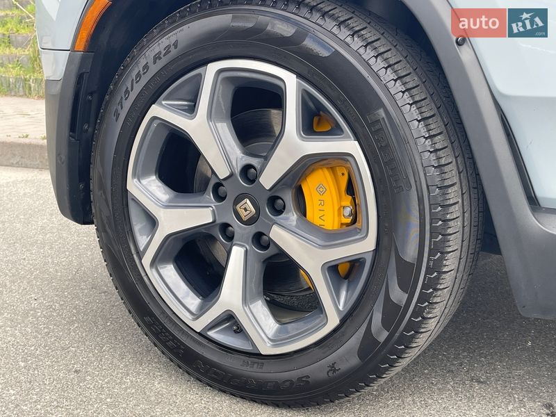 Позашляховик / Кросовер Rivian R1S 2023 в Києві