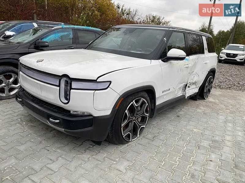 Rivian R1S 2024