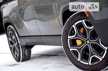 Пікап Rivian R1T 2022 в 