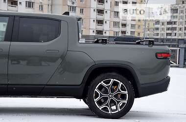 Пікап Rivian R1T 2022 в 