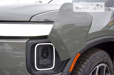 Пікап Rivian R1T 2022 в 