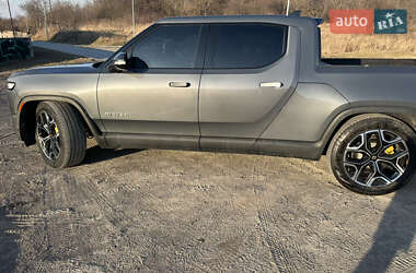 Пикап Rivian R1T 2023 в 