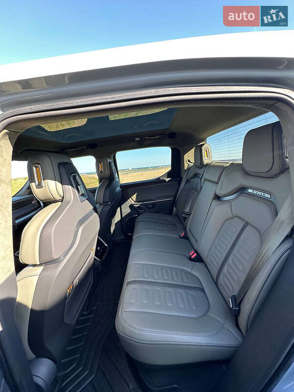 Пікап Rivian R1T 2023 в Овідіополі