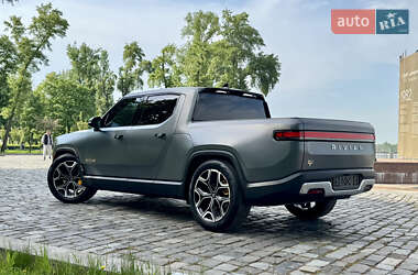 Внедорожник / Кроссовер Rivian R1T 2022 в Киеве