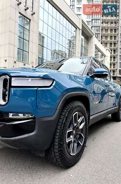Пікап Rivian R1T 2022 в 