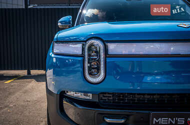 Позашляховик / Кросовер Rivian R1T 2022 в 