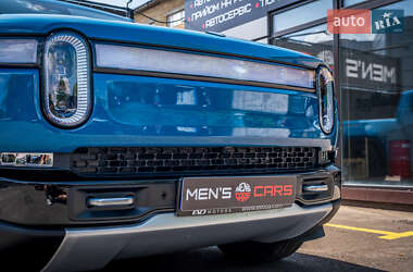Позашляховик / Кросовер Rivian R1T 2022 в 
