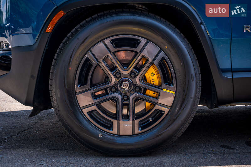 Внедорожник / Кроссовер Rivian R1T 2022 в Киеве