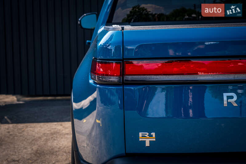 Внедорожник / Кроссовер Rivian R1T 2022 в Киеве