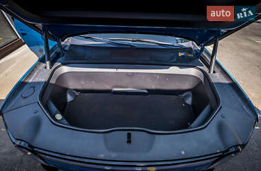 Позашляховик / Кросовер Rivian R1T 2022 в 