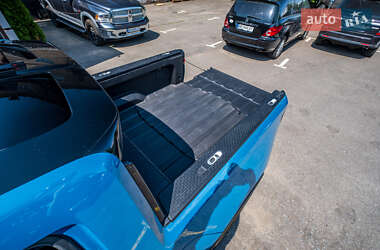 Позашляховик / Кросовер Rivian R1T 2022 в 