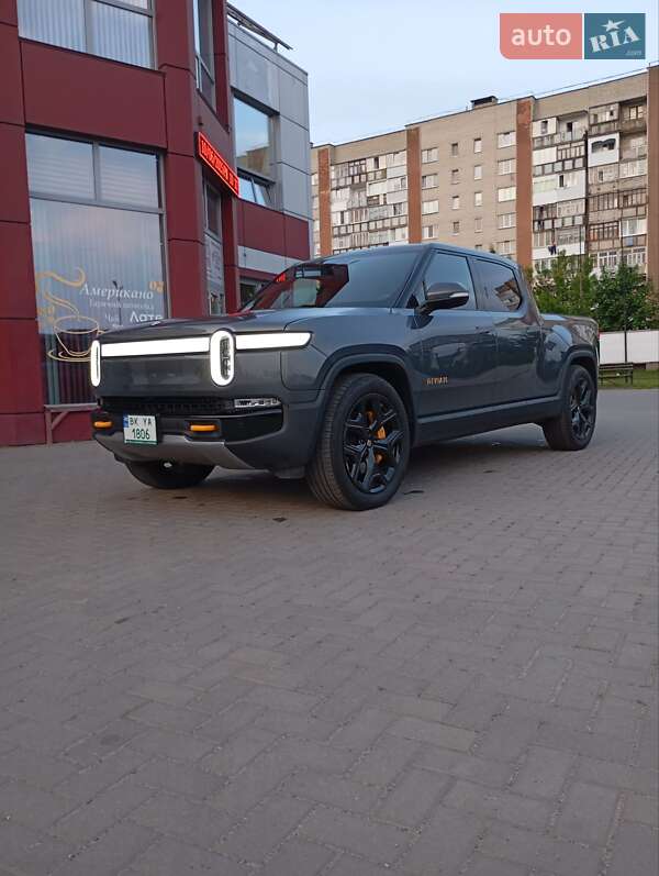 Пікап Rivian R1T 2022 в 