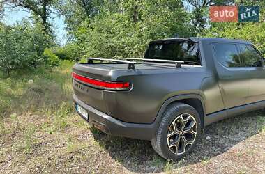 Пикап Rivian R1T 2022 в 