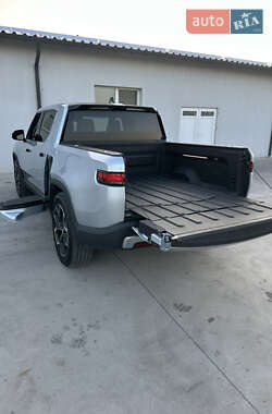 Пикап Rivian R1T 2023 в 