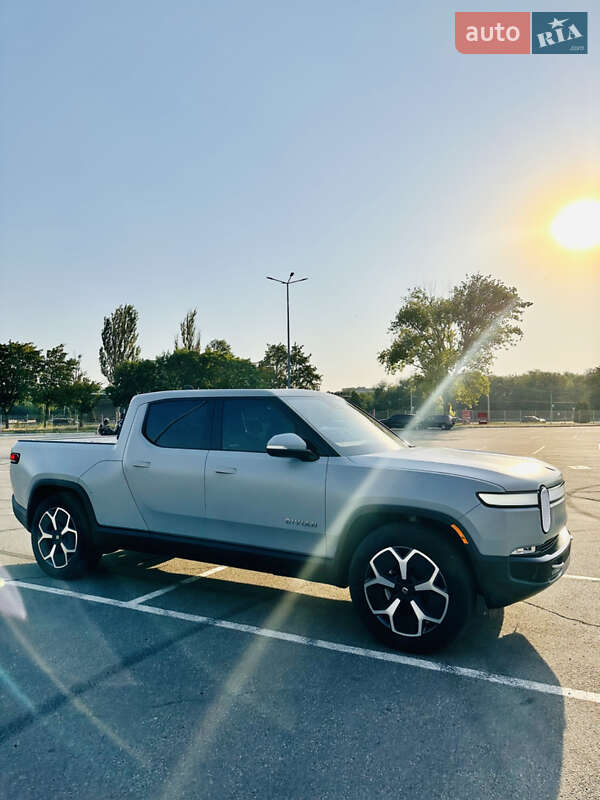 Пікап Rivian R1T 2024 в Дніпрі