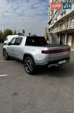 Пикап Rivian R1T 2023 в 
