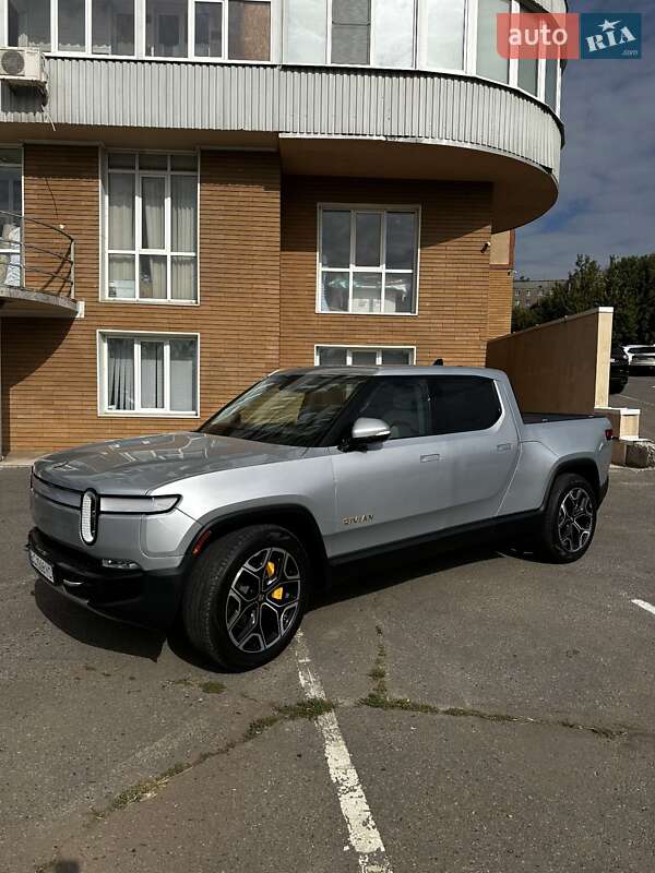 Пикап Rivian R1T 2023 в 